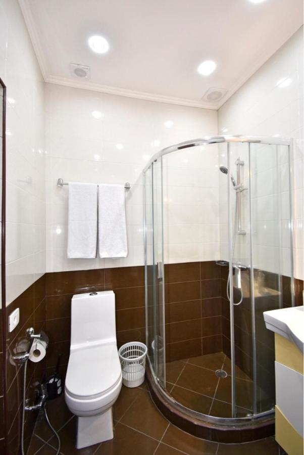 Modern Apartment For Rent In Buzand Street Bu944 예레반 외부 사진