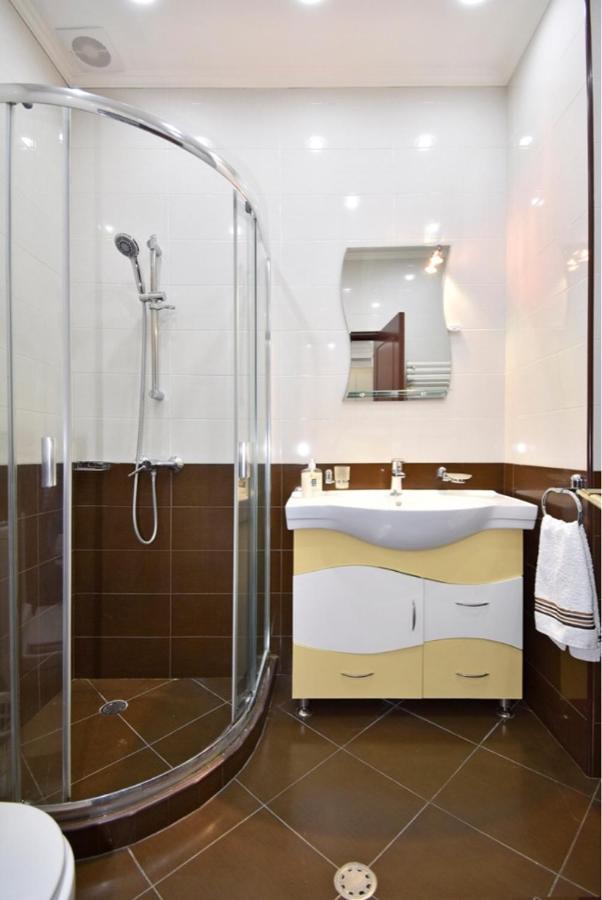 Modern Apartment For Rent In Buzand Street Bu944 예레반 외부 사진